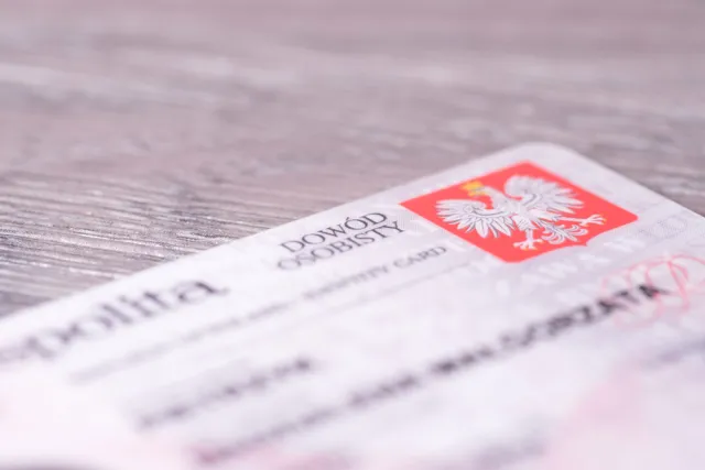 Jak wyrobić nowy dowód osobisty online? [PORADNIK]
