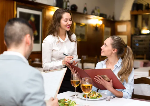 Złe prawo miesza w gastronomii. A nowe rozwiązania raczej nie pomogą