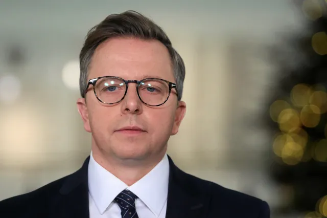 Joński: Miejsce Kamińskiego i Wąsika jest w Sejmie, ale w komisji śledczej, a nie na sali plenarnej
