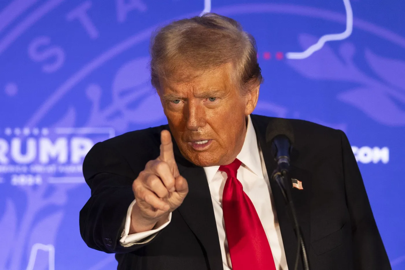 Trump grozi: Tych krajów NATO nie będziemy chronić