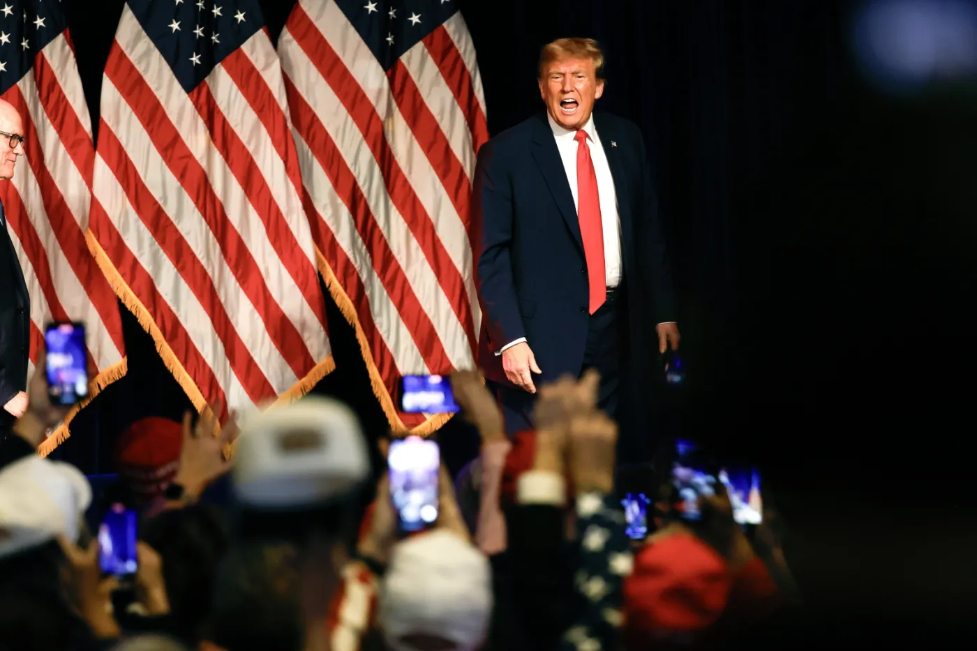 Trump wątpi w NATO, a Sojusz rośnie