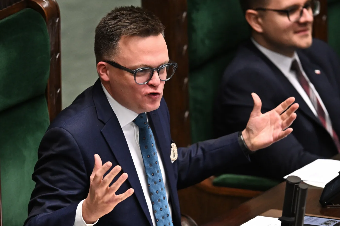 Marszałek Hołownia poprosił o opuszczenie sali obrad przez osobę, która nie jest posłem