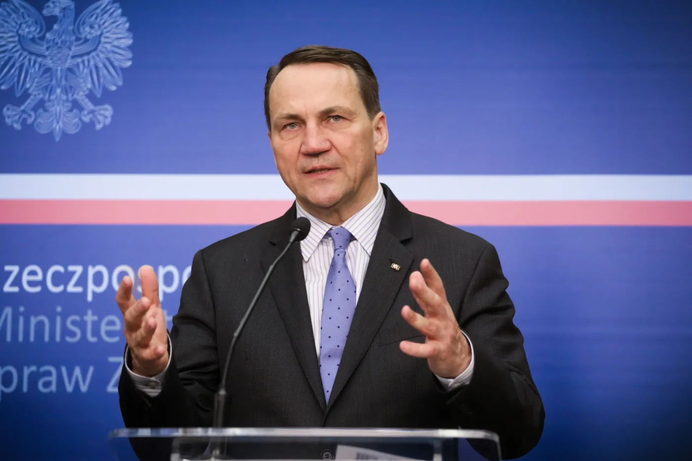 Sikorski o ambasadorze Andriejewie: Działa na nas mobilizująco do zwiększania zdolności obronnych