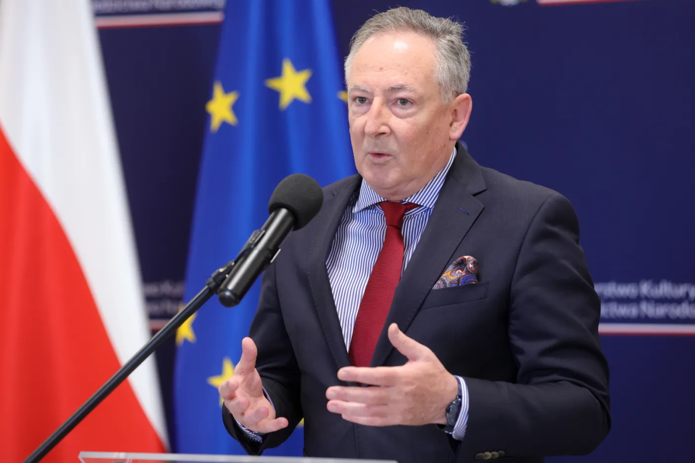 Sienkiewicz odwołuje dyrektora Instytutu Dziedzictwa Myśli Narodowej. Powodem nieprawidłowości finansowe
