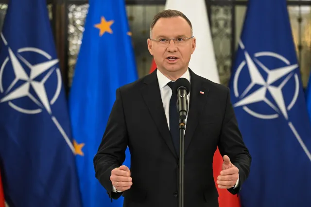 Prezydent o wystąpieniu Sikorskiego: Wiele kłamstw i manipulacji