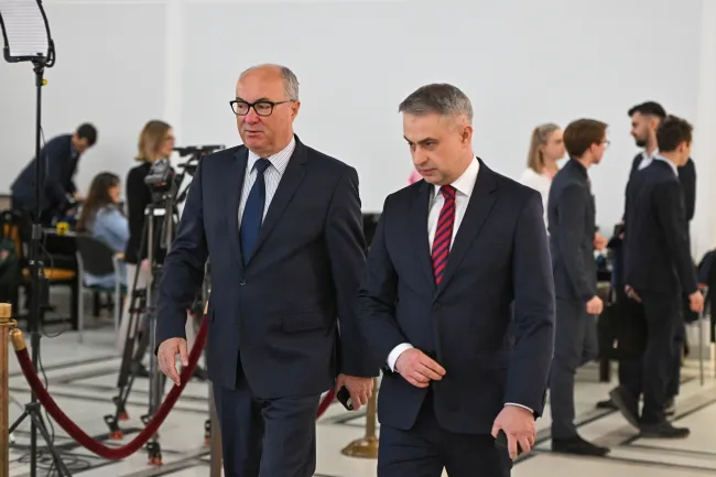 Duże zmiany dla kupujących samochód. Premier się wkurzył i zlecił rozpoczęcie prac