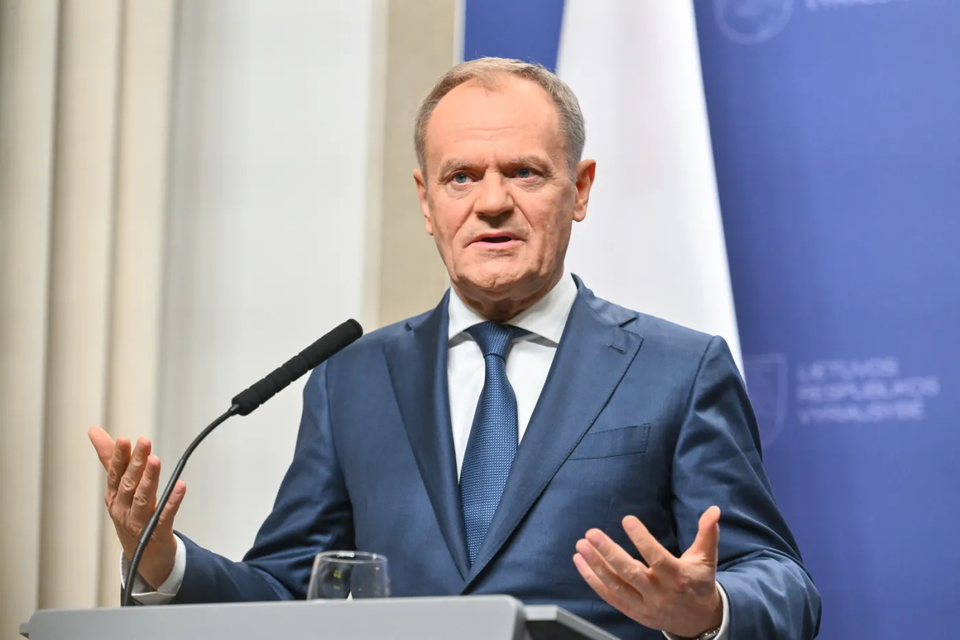 Tusk o uchwale Sejmu wzywającej KE i odblokowaniu eksportu ukraińskich produktów rolnych do państw trzecich