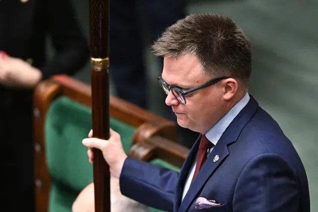 Hołownia: Do protestujących rolników najprawdopodobniej dołączyła grupa prowokatorów, zawodowych zadymiarzy