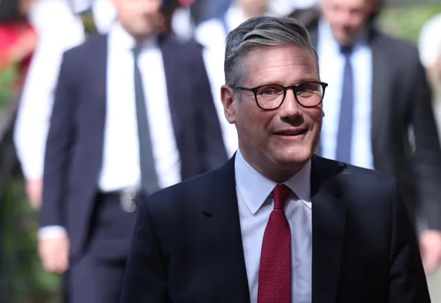Polityczne trzęsienie w Wielkiej Brytanii. Partia Pracy po 14 latach odzyskuje władzę