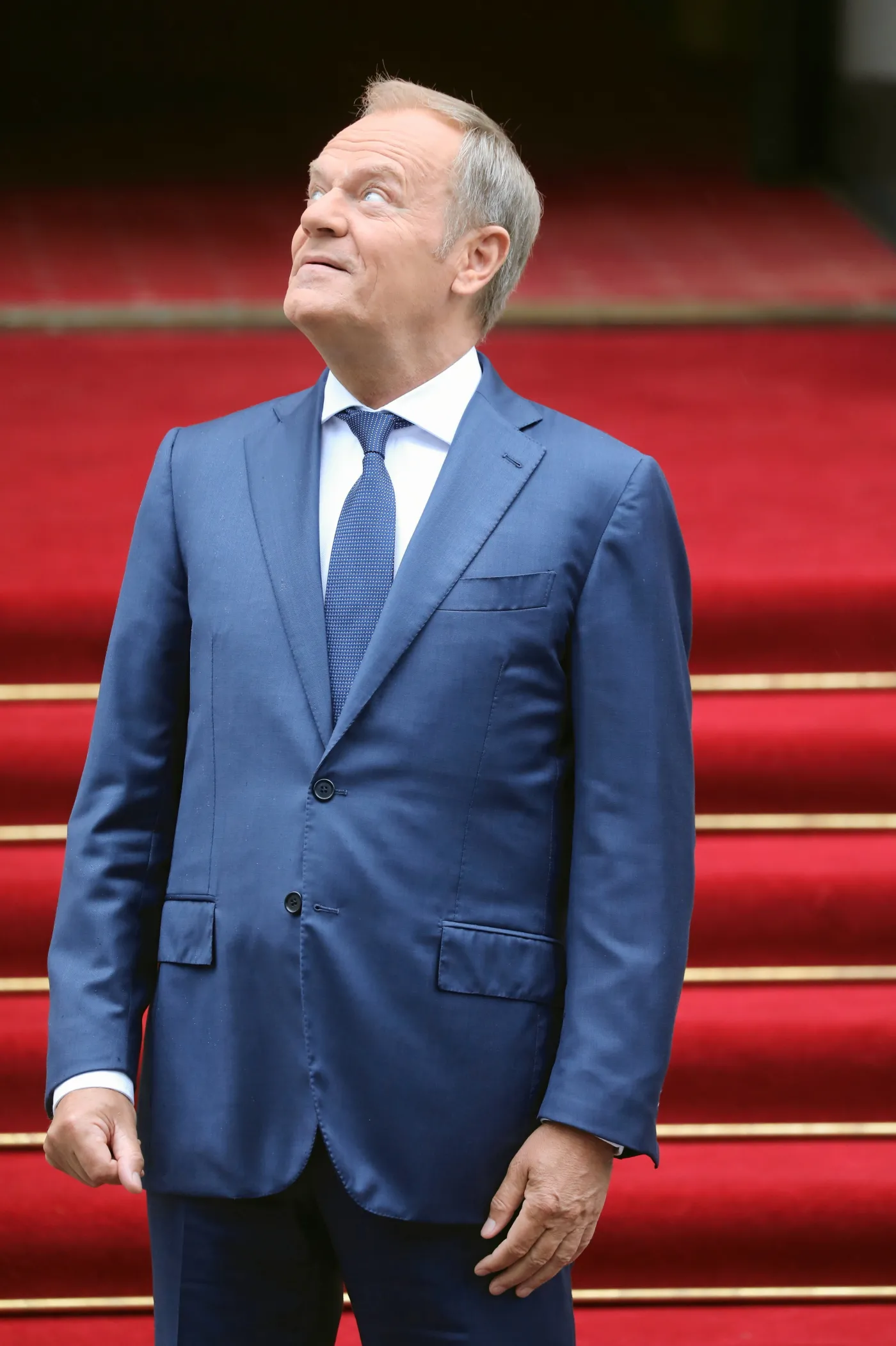 Przetasowania w sondażu politycznym. Dołuje jedna partia, KO zwiększa przewagę
