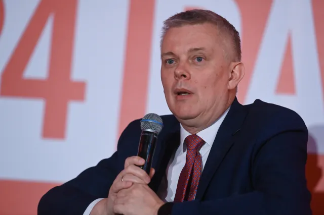 Siemoniak krytykuje: Pisowskie śledztwa ws. cyberataków były "bezzębne"