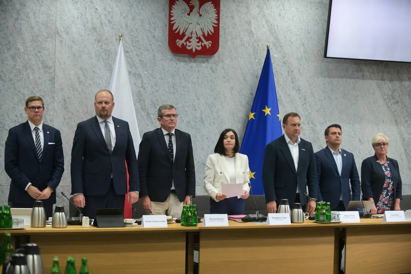 Co Polacy myślą o komisjach śledczych? [WYNIKI SONDAŻU]