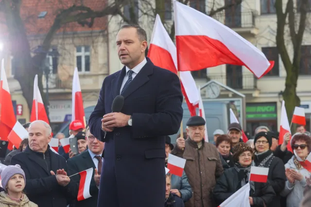 Prokuratura przyjrzy się wizycie Karola Nawrockiego w Moskwie. Zadbał o to europoseł Brejza