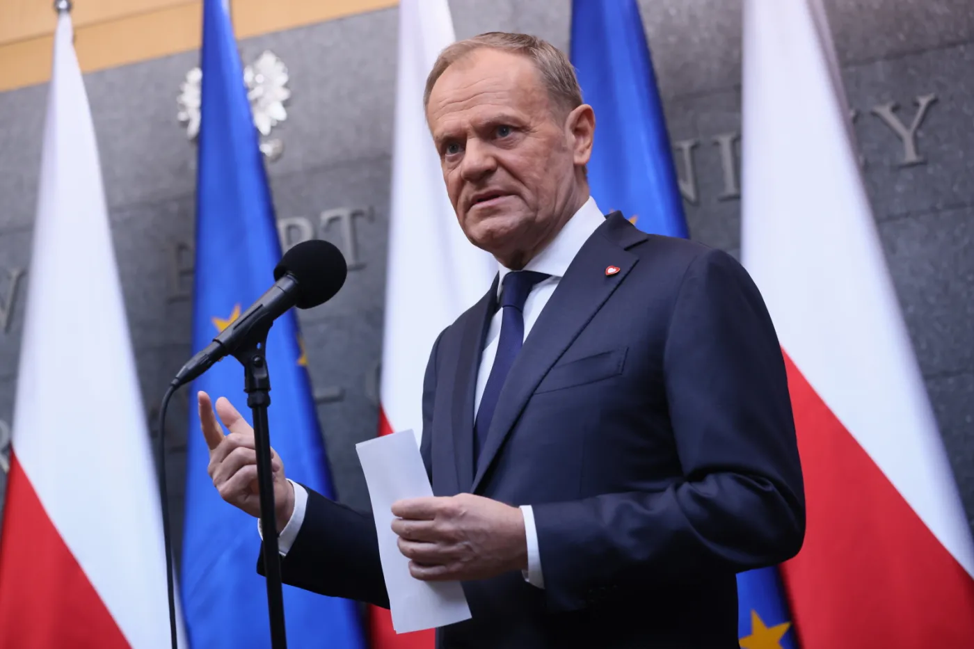 Premier apeluje do prezydenta. Chodzi o prawo do azylu. "Presja wzrasta"
