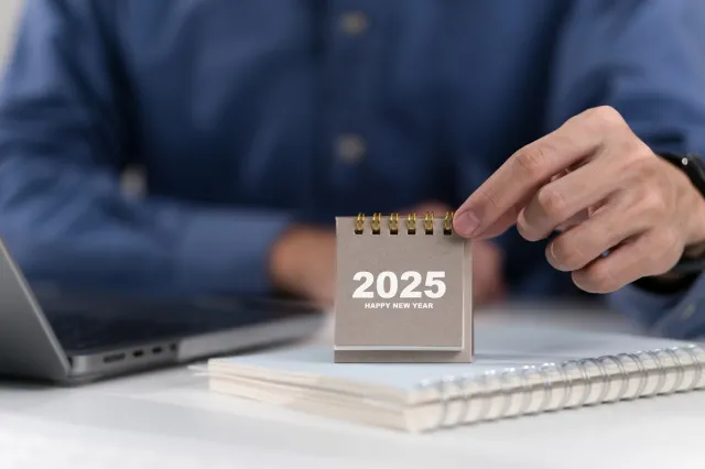 Jak sprytnie zaplanować urlop w 2025 roku? Weź 8 dni wolnego i wypocznij 31 dni