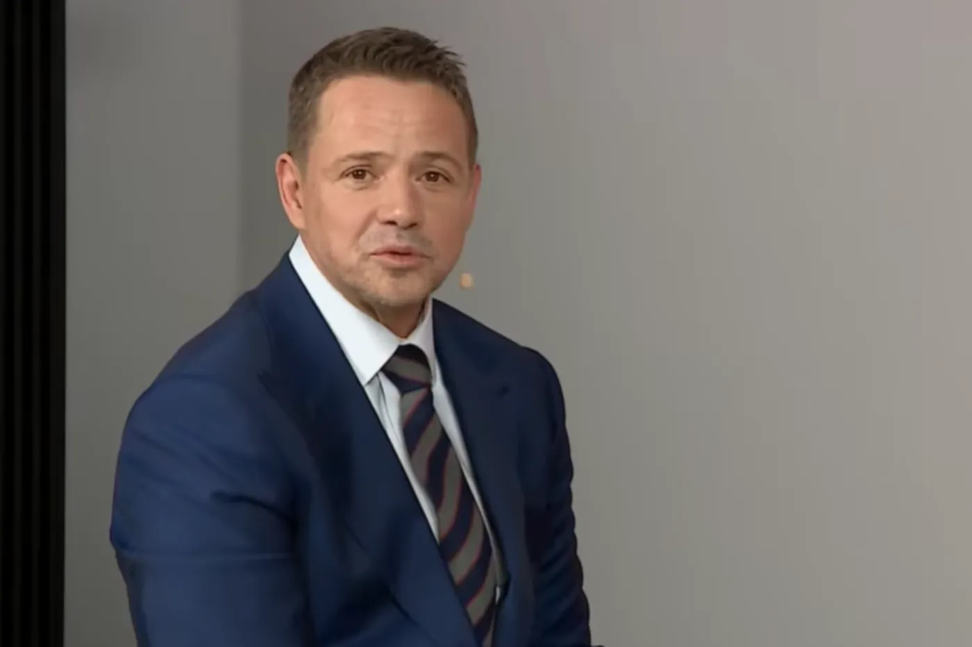 Nowy ranking zaufania CBOS. Trzaskowski traci prowadzenie