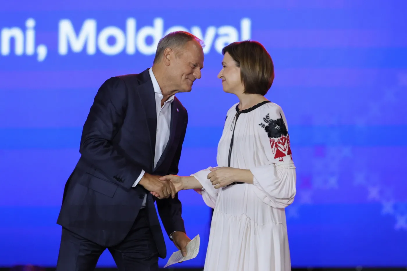 Donald Tusk przekazał premier Mołdawii pieniądze na energetykę. Kwota raczej symboliczna