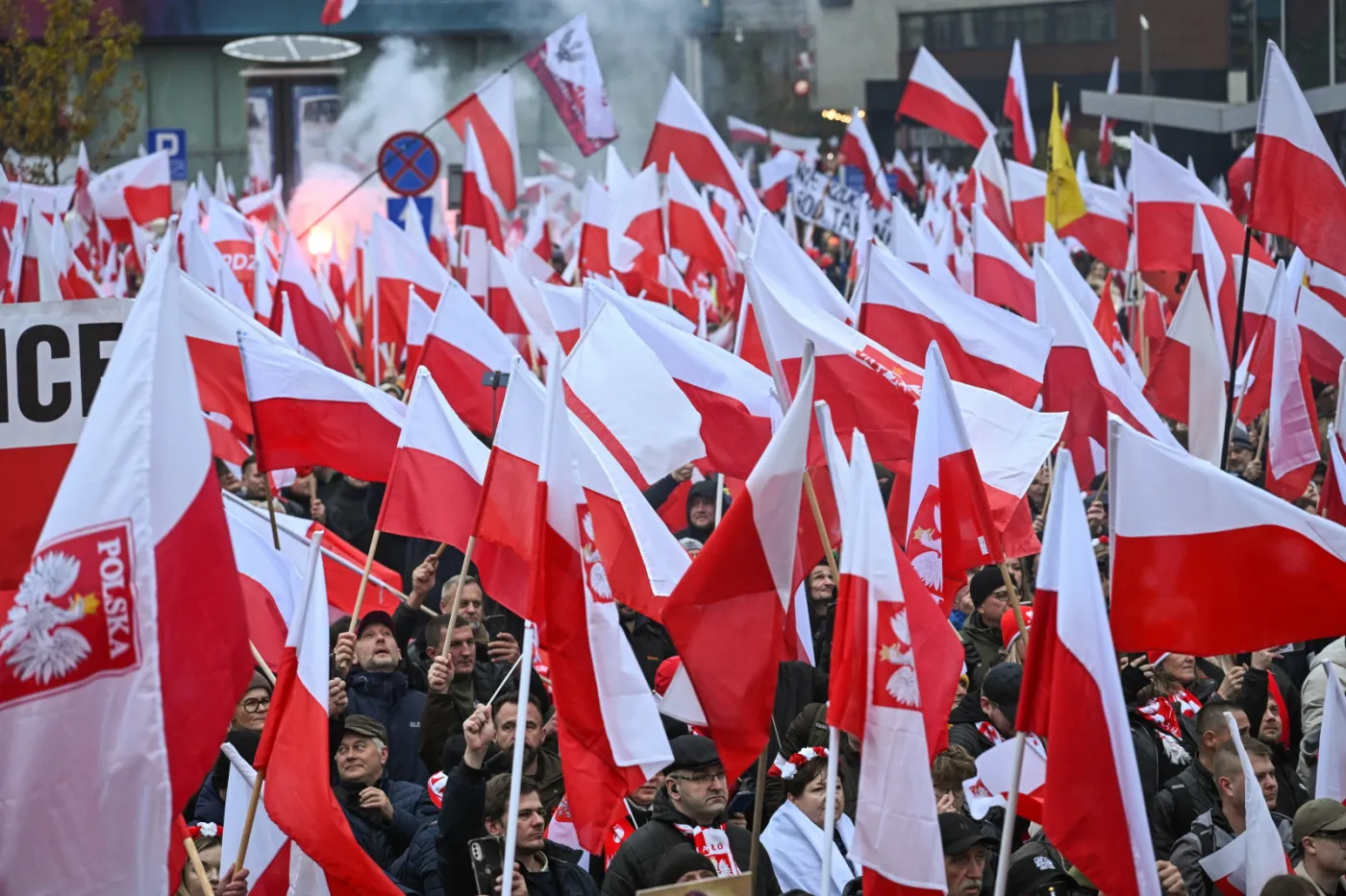 Marsz Niepodległości 2025. Uczestnicy już się rozchodzą, odnotowano jeden incydent