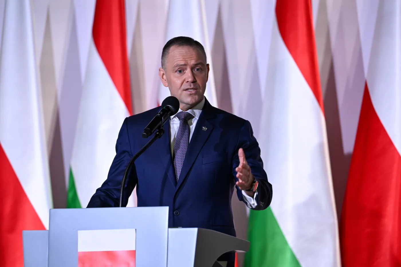 Prezydent Nawrocki ostro do dziennikarza TVN: „Pan redaktor się ogarnie i słucha”