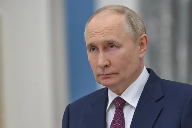 Nagły zwrot Putina? Rosja ogłasza dwudniowy rozejm, Zełenski odpowiada na propozycję