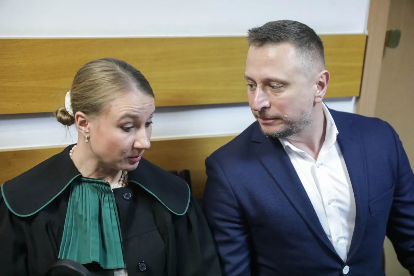 Proces Kaczyński–Brejza umorzony. Sąd: znikoma szkodliwość czynu