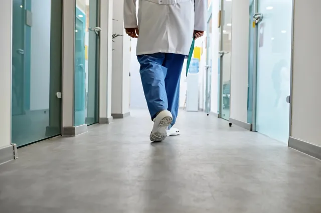 Lekarz zarobił 2,4 mln zł w pół roku. Rekordowe kontrakty w polskich szpitalach
