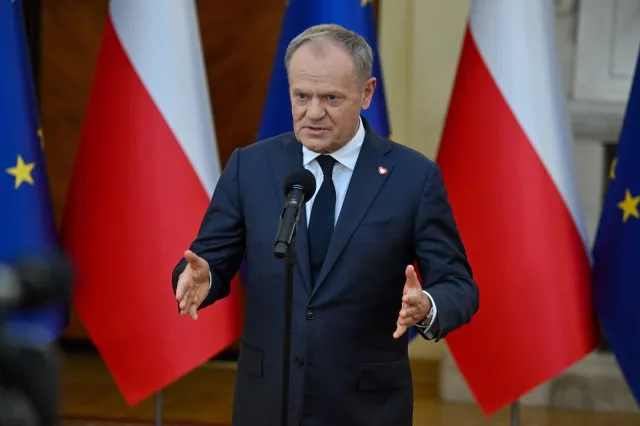 Spotkanie w Pałacu Prezydenckim ws. SAFE: Tusk domaga się szybkiego działania