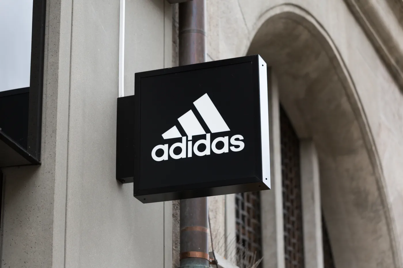 Wnioski po porażce Adidasa. Zgłoszenie ochrony znaku towarowego trzech pasków to za mało