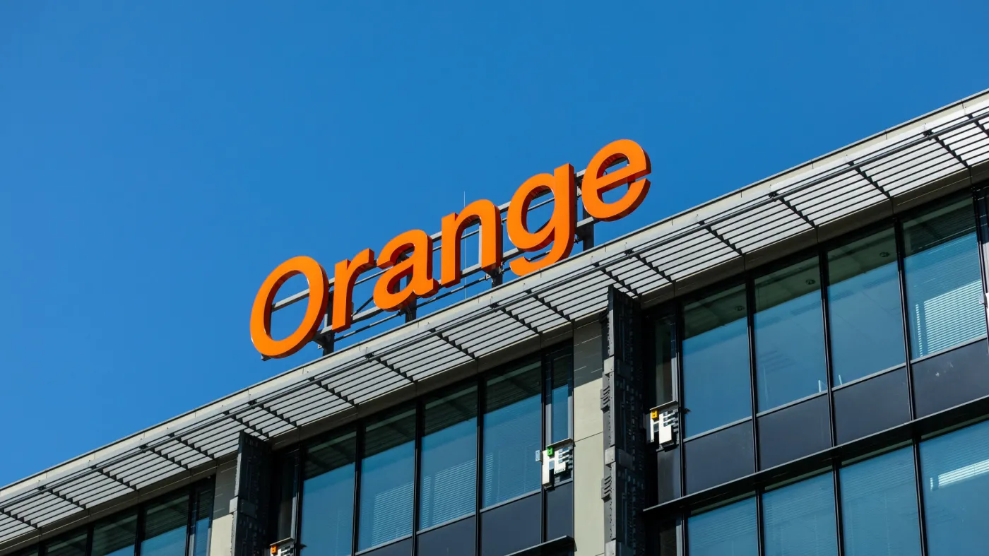 Orange Polska rośnie dzięki usługom IT i podnosi prognozy na 2026 rok