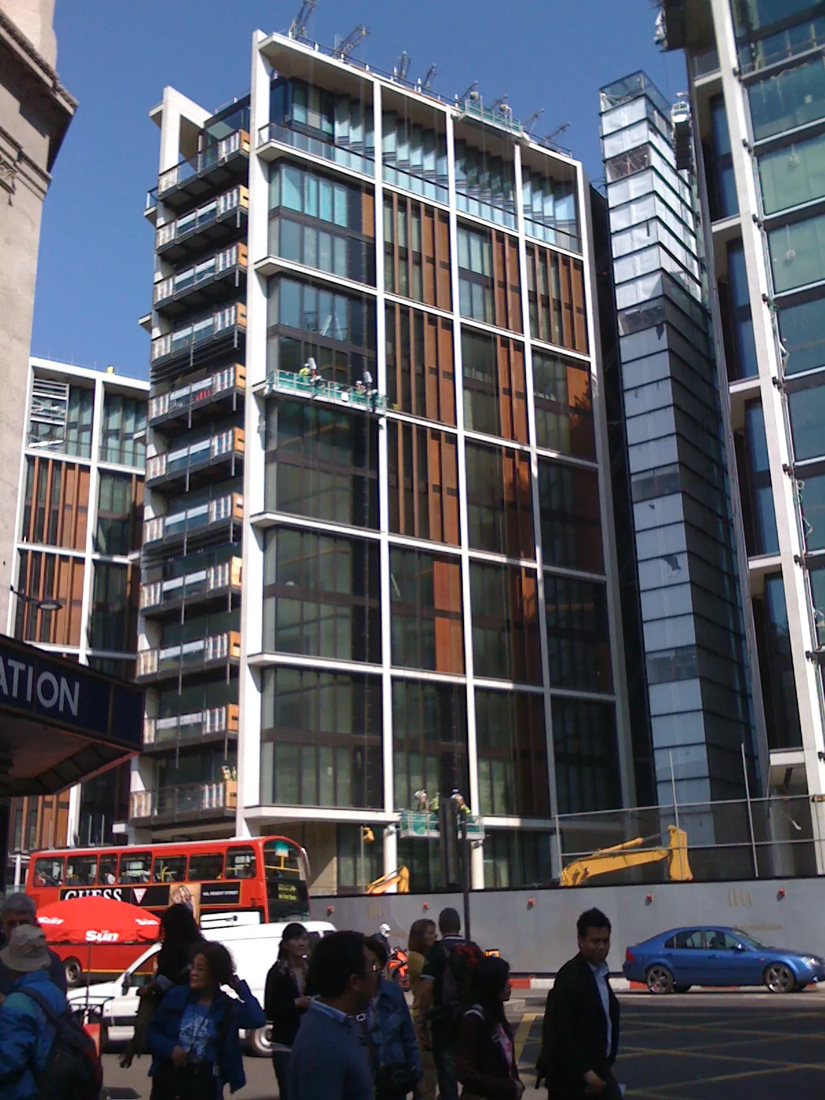 1028698-one-hyde-park.jpg