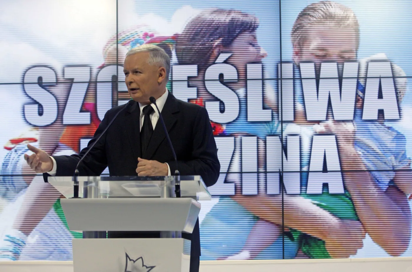 PiS w terenie tropi postawy "antykatolickie" i "prokomunistyczne"
