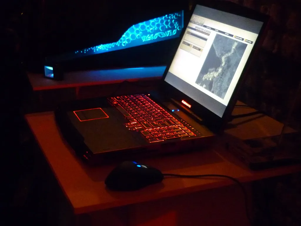 1141515-alienware-m17x.jpg
