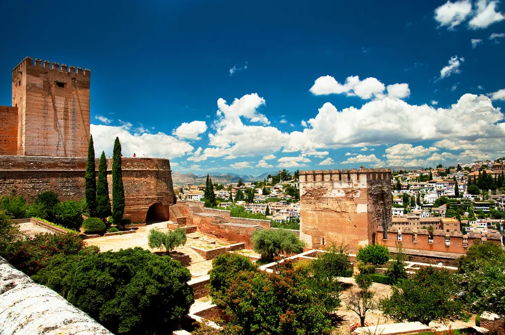 864421-alhambragrenada.jpg