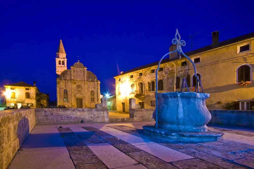 1567237-svetvincenat.jpg