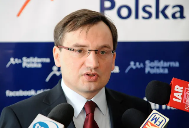 Solidarna Polska chce zmiany konstytucji: Więcej władzy dla prezydenta i ograniczenie liczby posłów