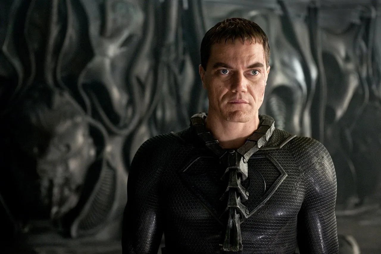 1347276-man-of-steel-2.jpg