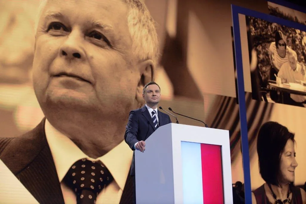 Sasin na konwencji PiS: Chodzić po dywanie i siedzieć pod żyrandolem to jest za mało