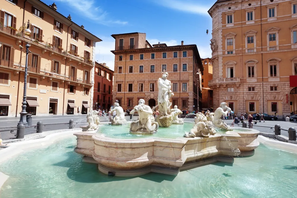 2195065-piazza-navona.jpg
