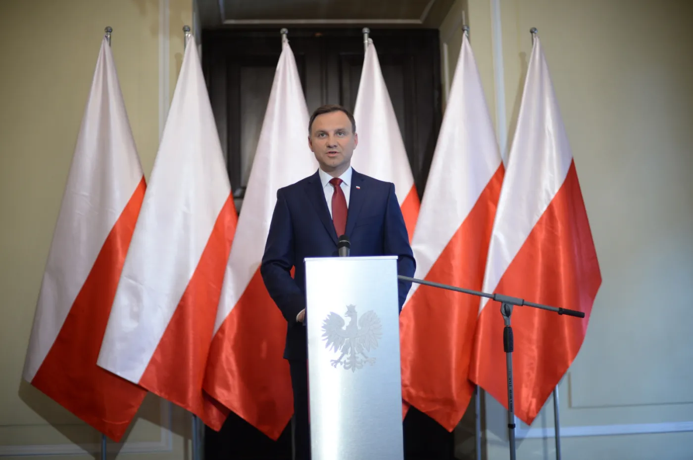 CBOS: Co trzeci Polak zadowolony, że Duda będzie prezydentem