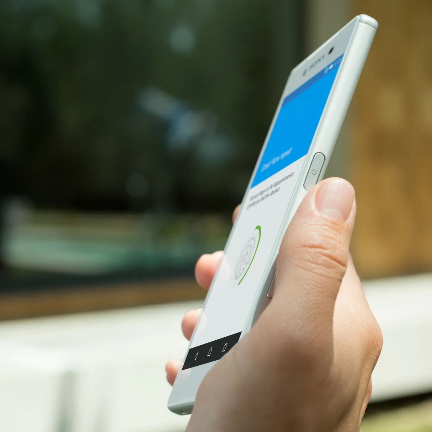 2298972-sony-xperia-z5.jpg