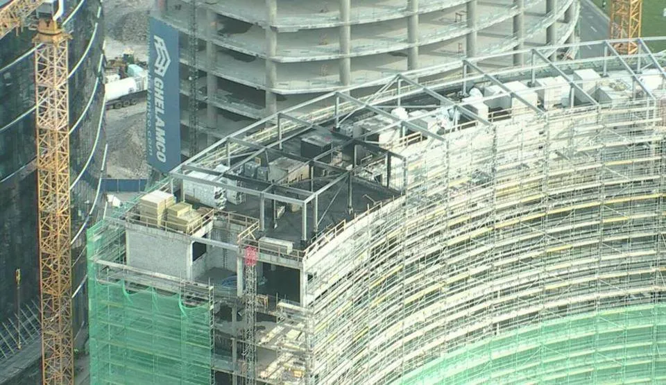 Ogień na budowie Warsaw Spire: Prace zostały wznowione