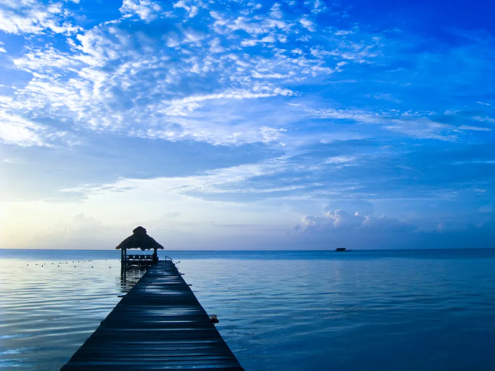 1695705-ambergris-caye.jpg