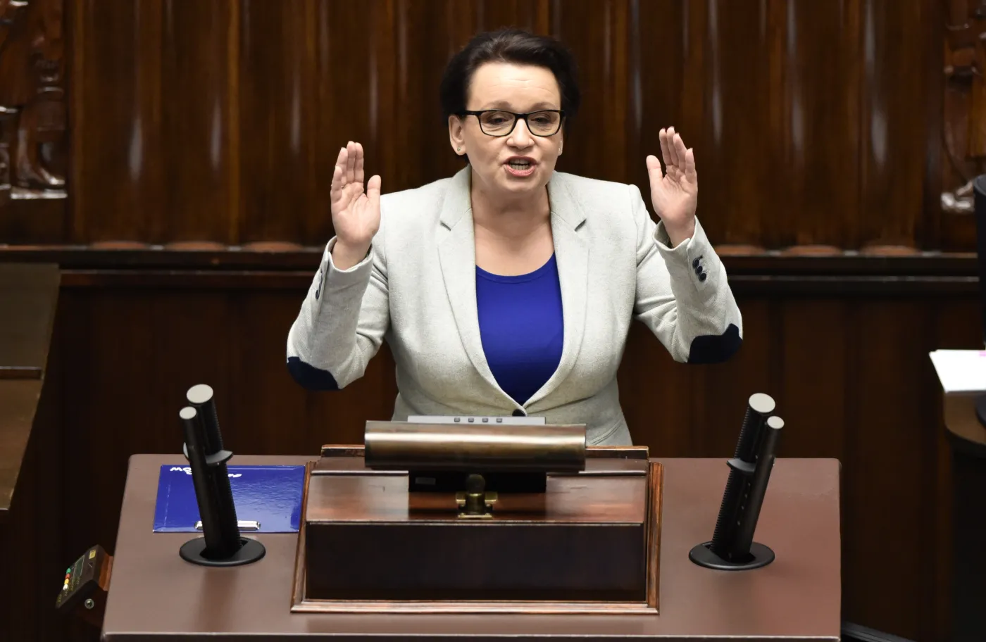 Minister Zalewska zapowiada specjalne dodatki finansowe dla nauczycieli