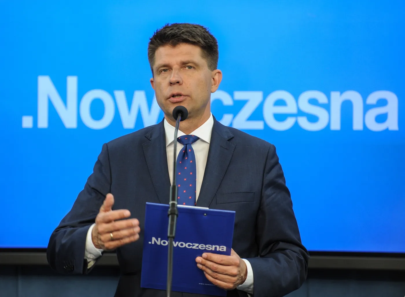 Petru: Chcemy otrzymać pisemną wersję raportu dot. rządów PO-PSL