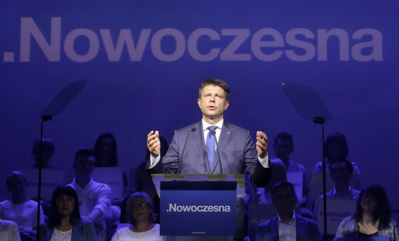 Petru: Rządy PiS zamieniają Polskę w piekło