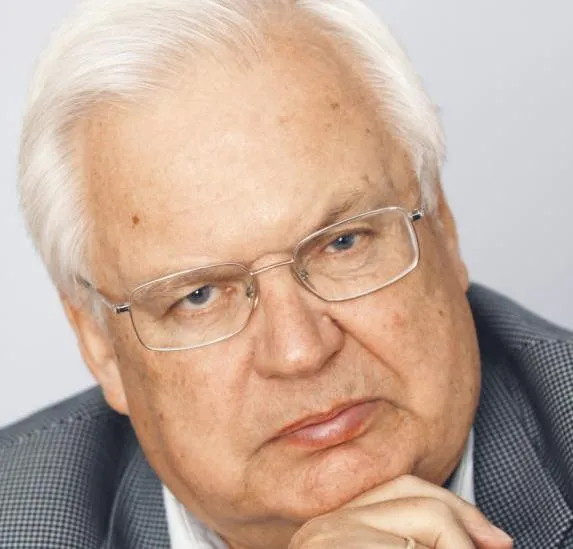 Wymuszana spolegliwość twórców 