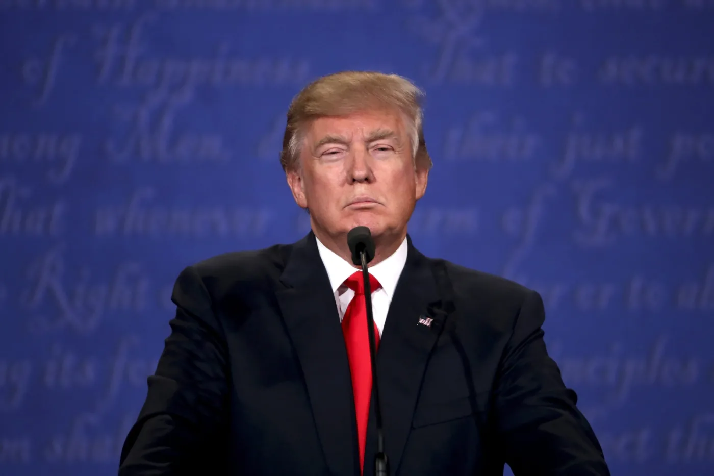 Trump zapowiada reformy i pozwy przeciwko kobietom, które oskarżają go o molestowanie