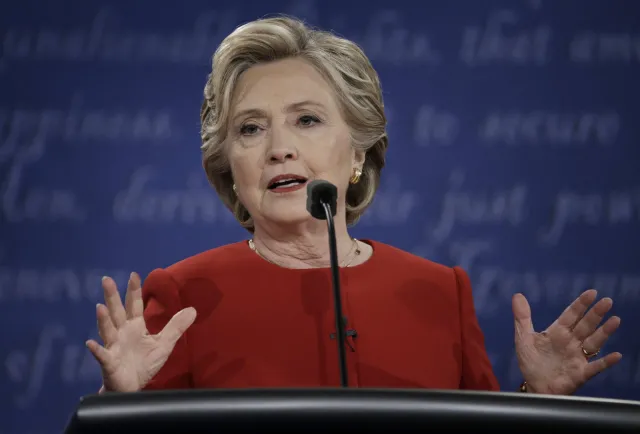 USA: Comey wstrząsnął kampanią prezydencką Clinton