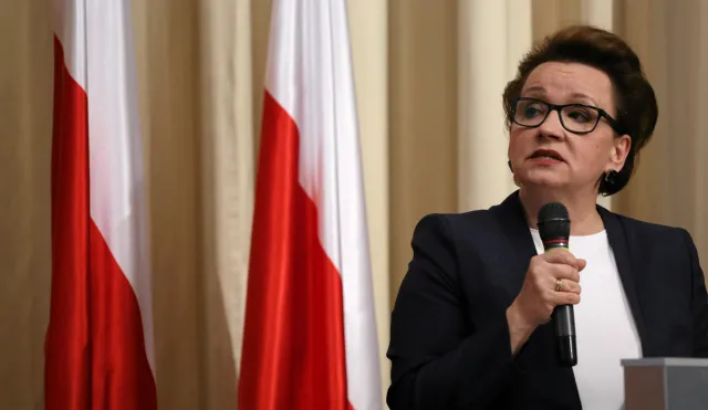 Zalewska o warunkach pracy nauczycieli: Powstanie  zespół ds. statusu zawodowego nauczycieli