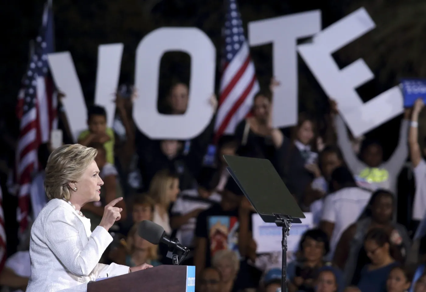USA: Gwiazdy estrady wspierają Clinton. Razem z politykami mobilizują wyborców